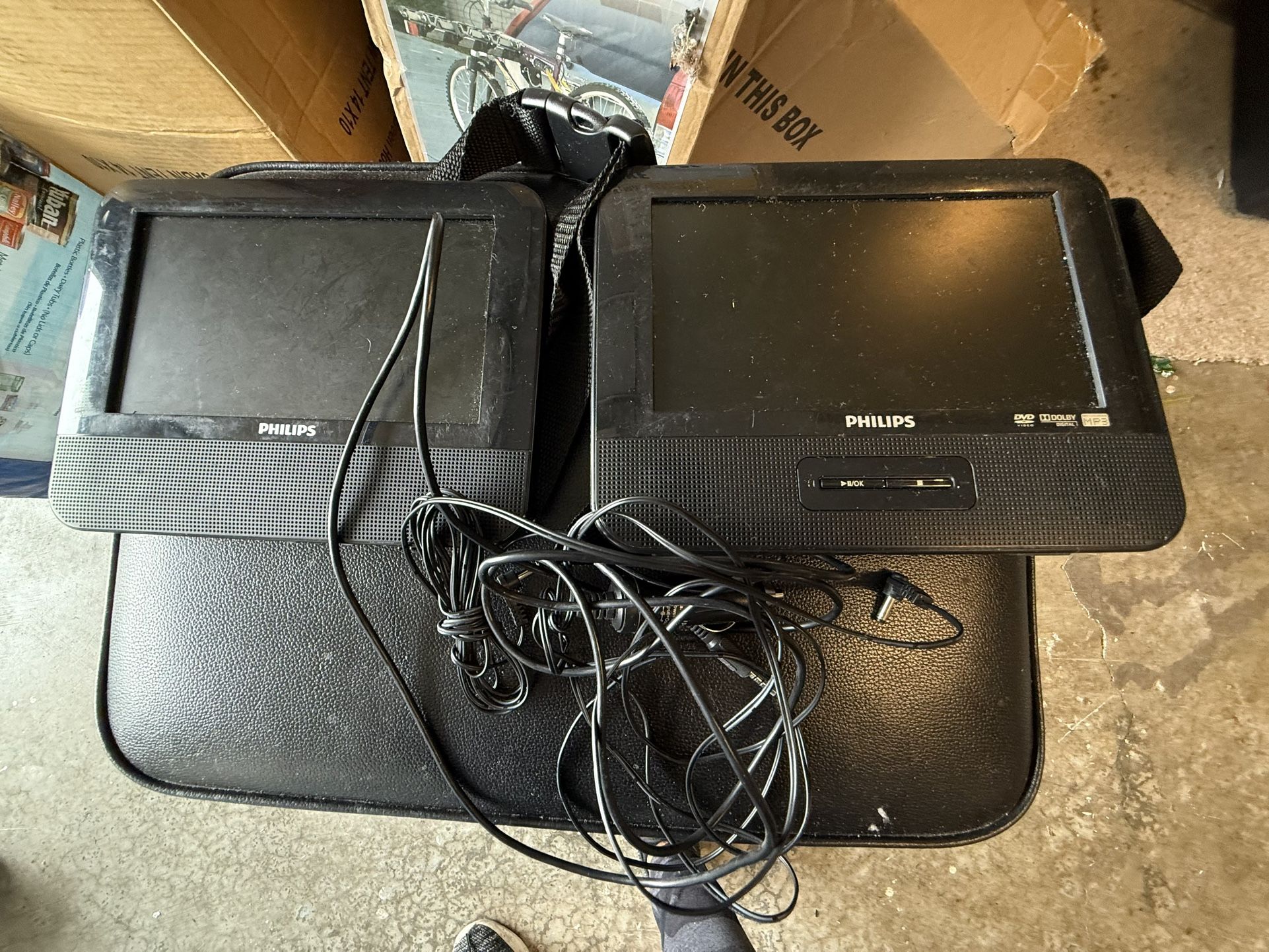 PHILIPS DUAL CAR DVD PLAYER