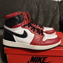 Air Jordan 1 Retro High OG “Satin Snake Chicago” – Men’s 10 / Women’s 11.5 – Like New