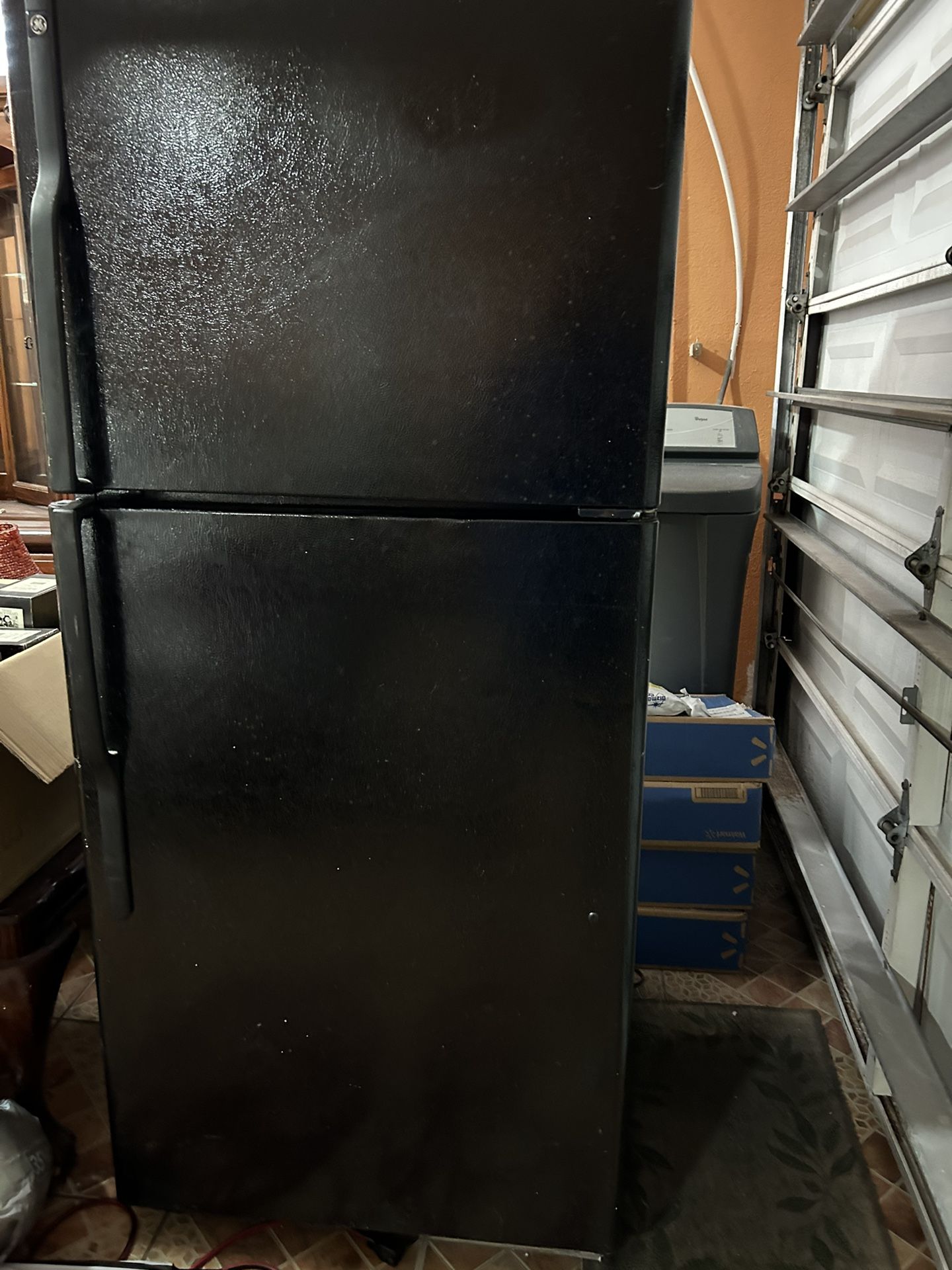GE Black 18 Cu refrigerator Used