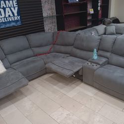 *Holiday Sale Event!!!*---Stellar Alejandra Gray Fabric Reclining Sectional Sofa---Delivery And Financing Available🤠