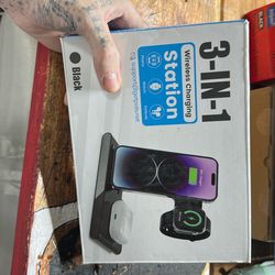 3-in-1 Wireless Charger Stand