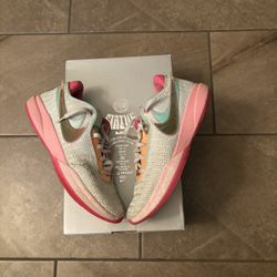 Lebron 20 “ Time machine” US 11