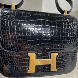 Hermes constance 24 crocodile gold hardware stamp 2020 year 