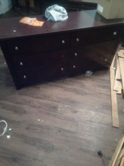 Dresser