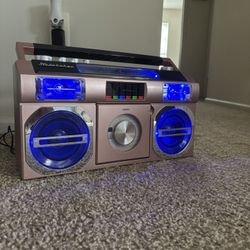 Studebaker Boombox / Bluetooth CD Am/Fm Speaker