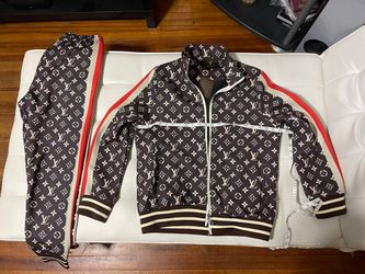 LV Track Suit M