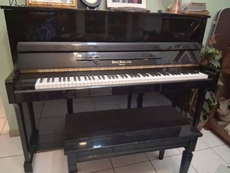 PIANO ( HIGH GLOSS) Great condition