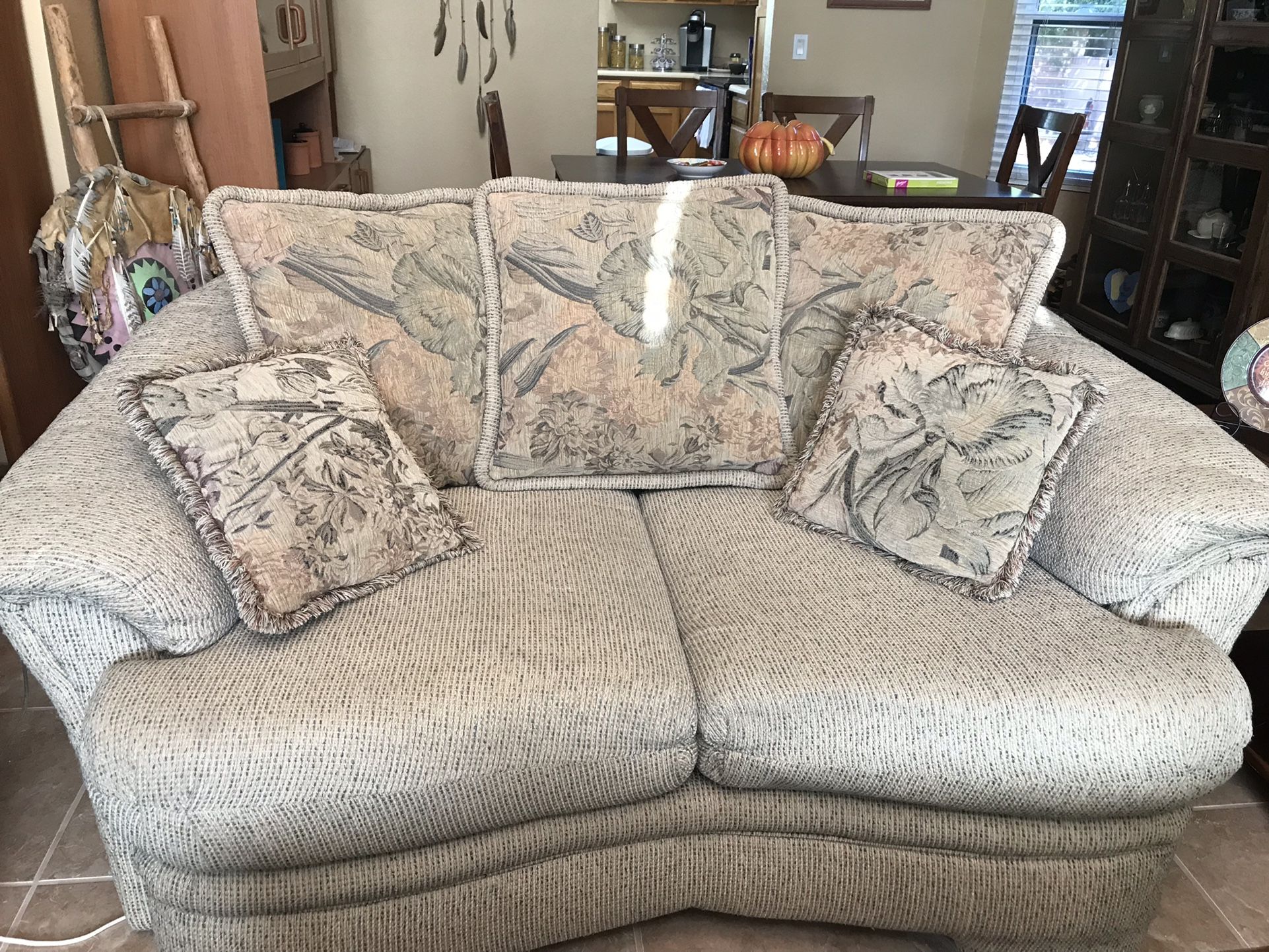 Furniture For Free for Sale in Glendale, AZ OfferUp