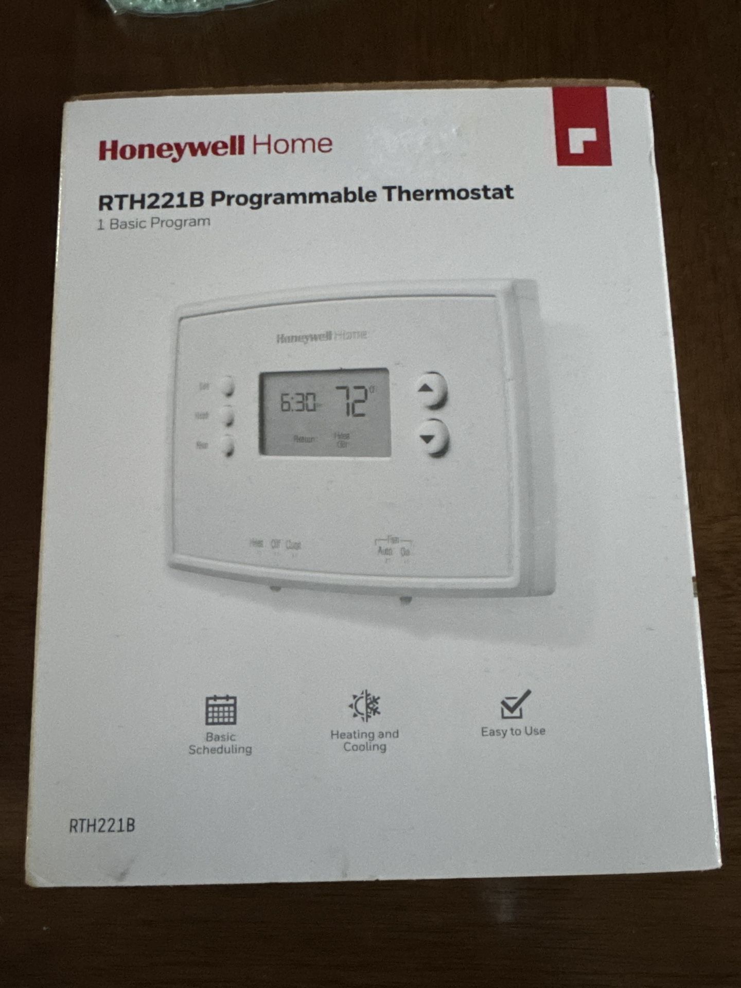 RTH221B Programmable Thermostat