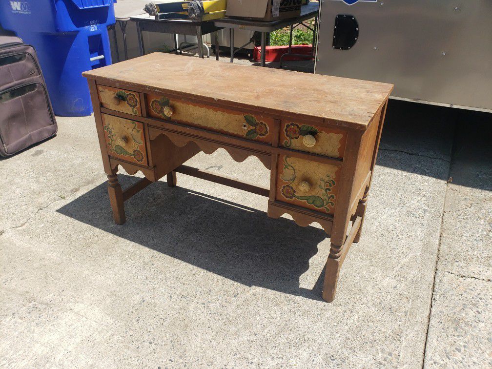 Beautiful True Wood Desk With Detail