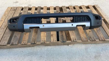 🛻 FRONT BUMPER – 2024–2026 FORD RANGER RAPTOR 🛻  ✅ OEM – Original Raptor ✅ Sport / Off-Road ✅ Excellent condition – Ready to install  💲 $699  📦 Sh