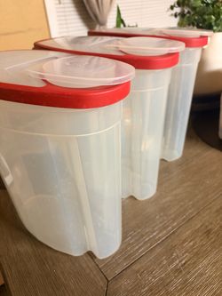 Dry food storage containers