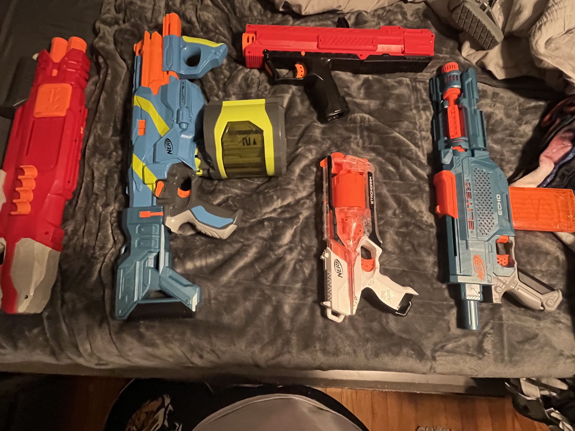 10 Nerf Guns