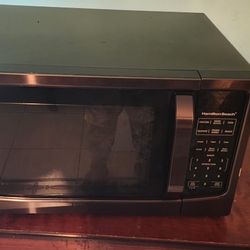 Microwave IN GOOD Condition 