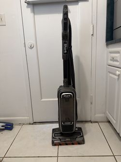 Shark Apex DuoClean Powered Lift-Away Upright Vacuum (Zero-M)