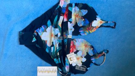 Large and X-Large women 2-piece swimsuits