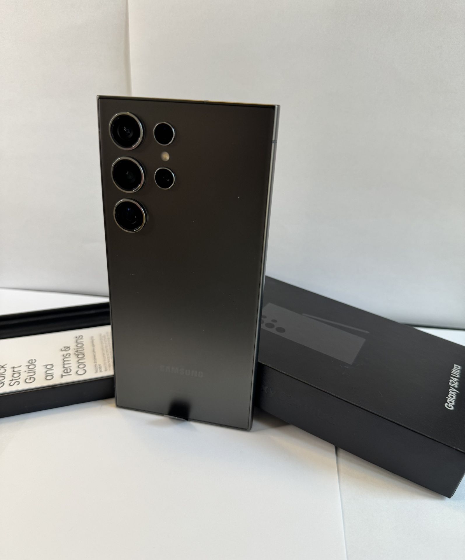 Samsung Galaxy S24 Ultra (256Gb)