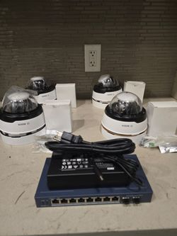 4-Bosch flexidome ip 4000i with POE Switch.