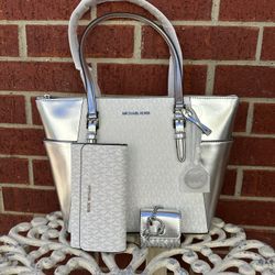 Michael Kors Purse Wallet AirPods Case