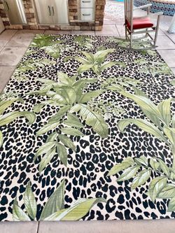 Outdoor rug