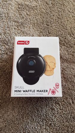Dash Skull Mini Waffle Maker