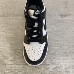 Nike Panda Dunks 