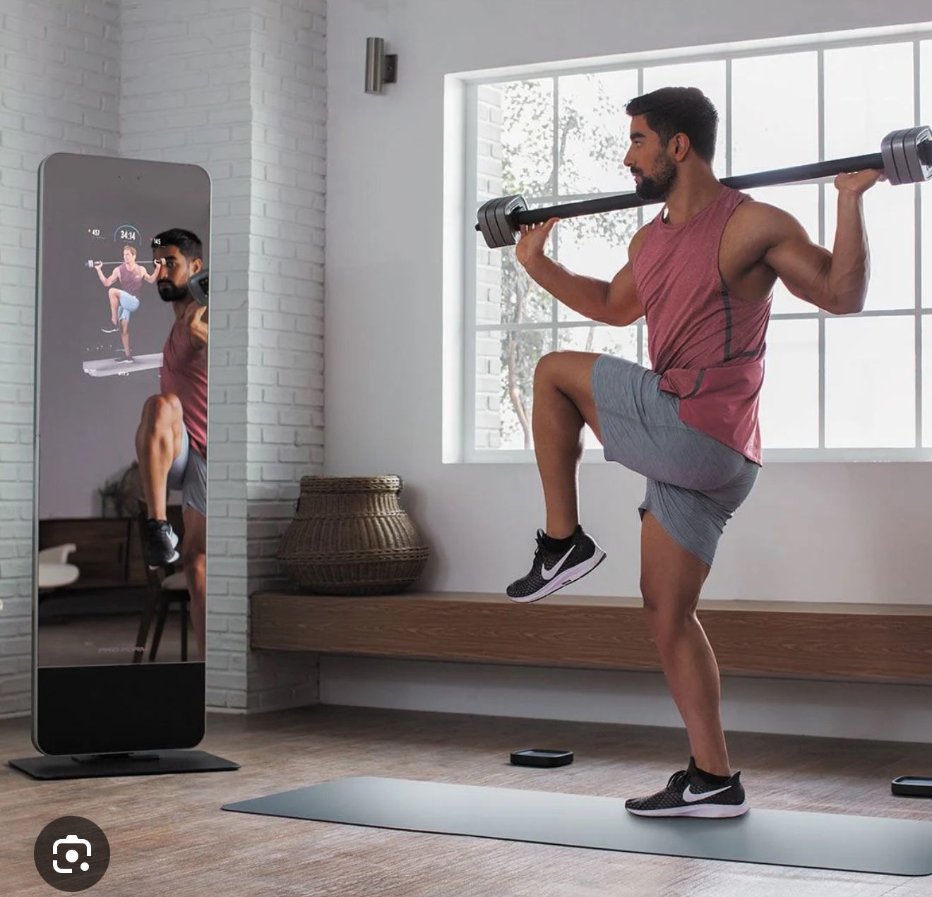 Proform Vue Reflective Trainer W/22” Touchscreen