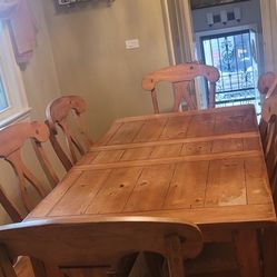 Dining Room Table And Chairs 