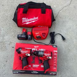 Milwaukee M12 FUEL 12-Volt Lithium-Ion Brushless Cordless Hammer Drill and Impact Driver Combo Kit w/2 Batteries and Bag (2-Tool)