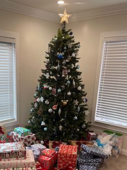 Christmas tree 7.5’ LED Wesley Spruce