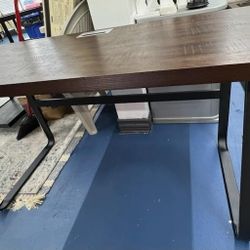 Office Desk for Sale 
(size is 55×24)