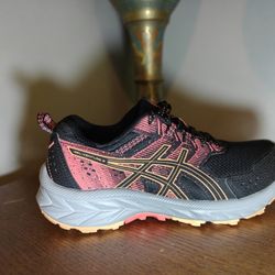 women's ASICS GEL-Venture 9 trail running shoes in the Black/Summer Dune