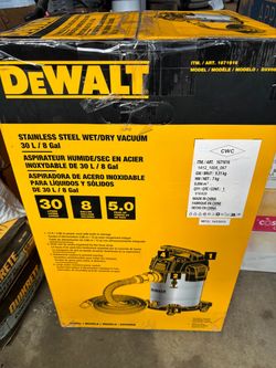DEWALT 8 Gallon Stainless Steel Wet/Dry Vacuum