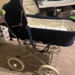 Vintage Baby Bassinet Stroller With Seat