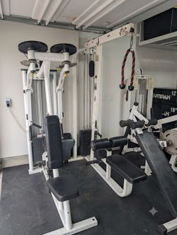 Paramount fitness gym equipment