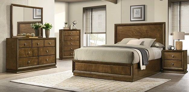QUEEN SIZE BEDROOM SET 4 PC (BED, DRESSER,MIRROR & NIGHTSTAND)FLOOR MODEL!!!