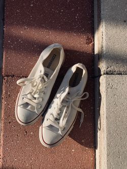 White converse sneakers size 7