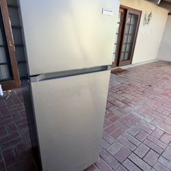 Refrigerator For sale 