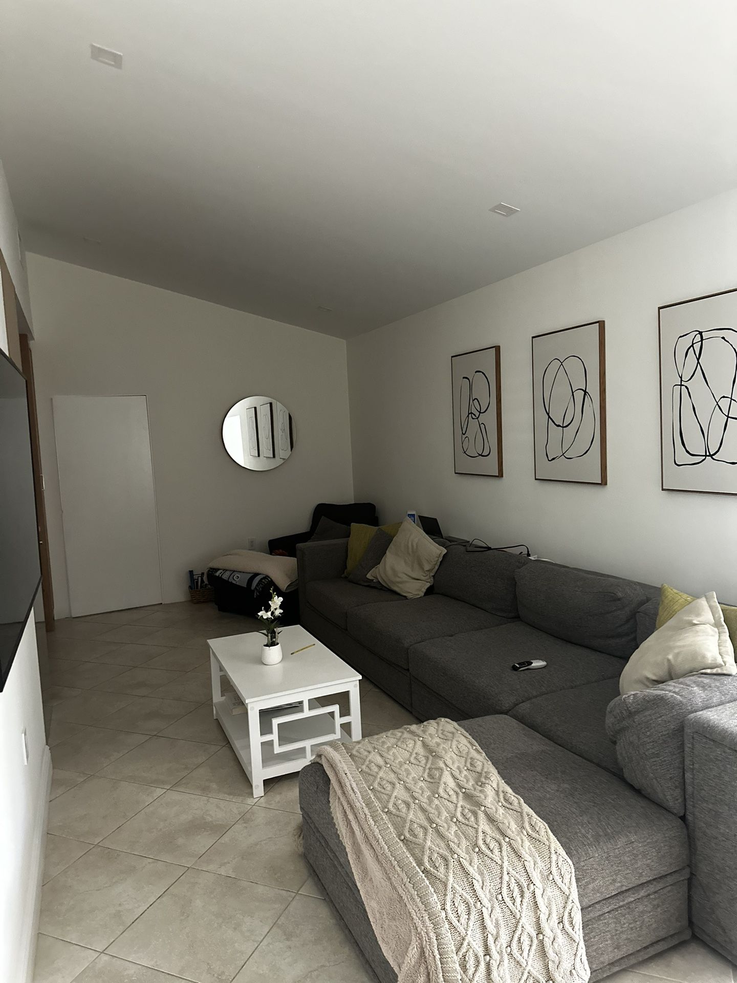 Couch/Sofa Sectional