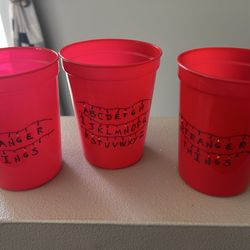 Stranger Things plastic cups set of 3