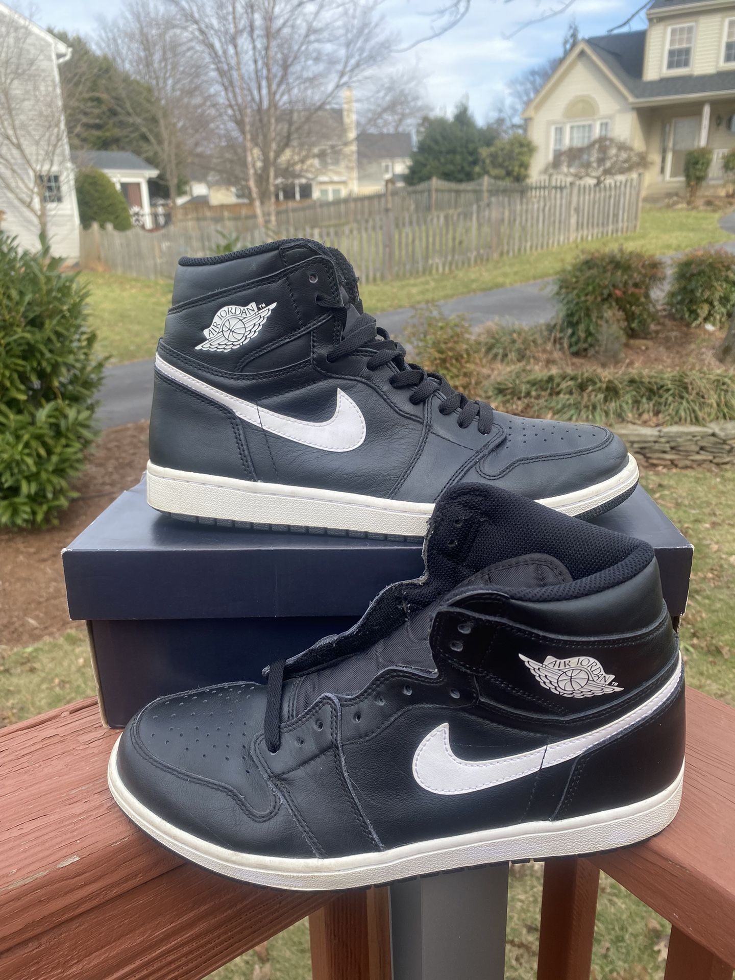 Jordan 1 Black Size 9 Men’s