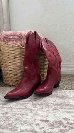 Red Cowgirl Boots/ Woman’s Size 6