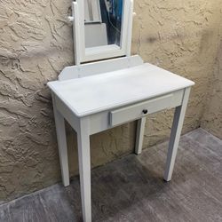 White Vanity Makeup Table with Mirror - Local Delivery for a Fee - See My Items 