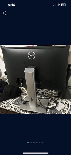 2020 Dell Flat Panel Monitor With Stand 