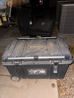 Dewalt tough chest