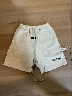 Light oat essential shorts