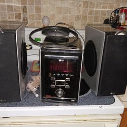 Real Nice L G Cd Stereo Subwoofers Set 25 Firm Look My Post Alot Items