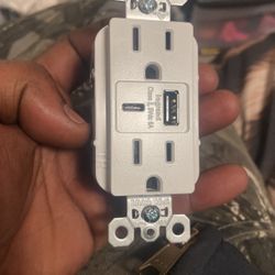 Wall Outlets GFI 