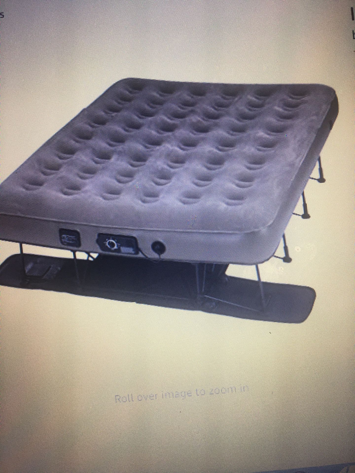 Serta Queen size air mattress bed