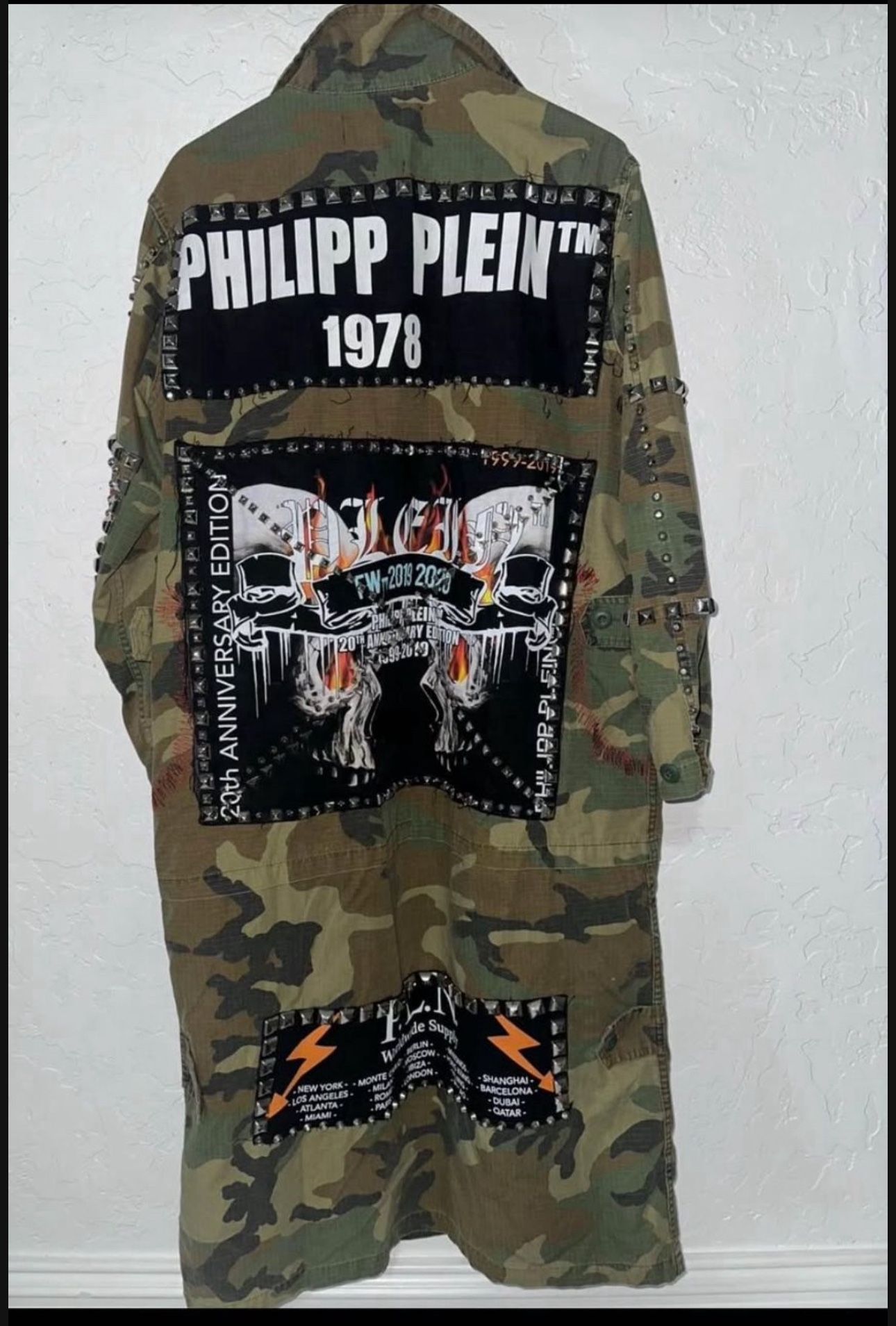 Burning Man men's coat, size L. Original Philipp Plein, shipping within the USA.